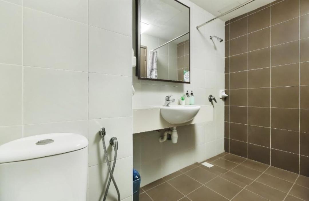 ג'והור בהרו Bayu Marina Residence 3 Mins Away Mid Valley Southkey מראה חיצוני תמונה